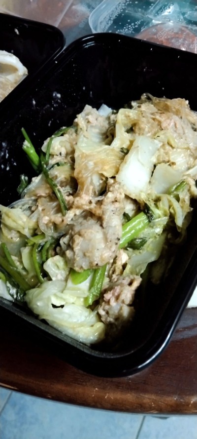 สุกี้แห้งหมู