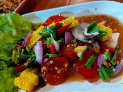 ยำข้าวโพดไข่แดงเค็ม