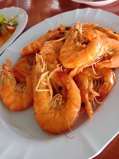 กุ้งแช่บ๊วยอบเกลือ