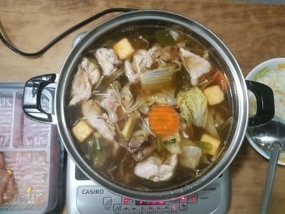 ชุดก้อนจุ่มแซ่บหมู