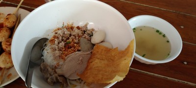 เส้นหมี่แห้งต้มยำ