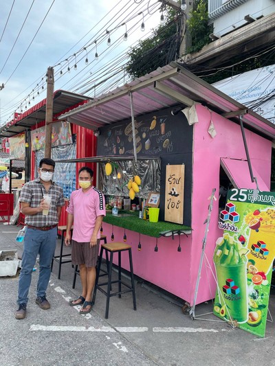 มะนาวปั่น อร่อยมากร้านนี้ ซื้อ 1 เเถม 1 อีกด้วย