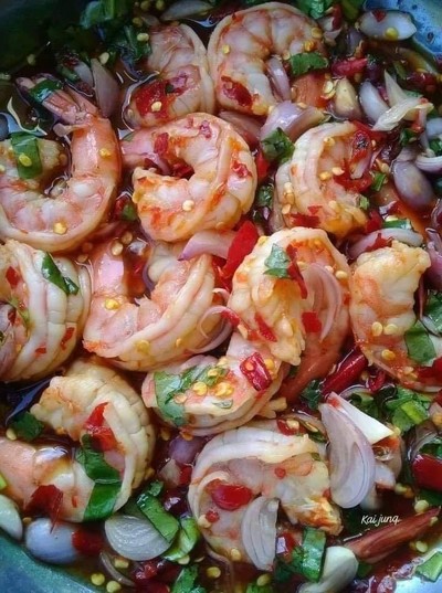 ยำกุ้งล้วน