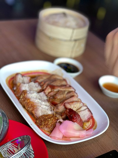 หมูแดงหมูกรอบ