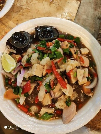 ยำรวมวุ้นเส้น