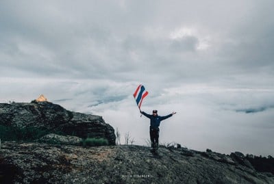 10 สถานที่ท่องเที่ยวและจุดชมวิวทะเลหมอกทั่วไทย