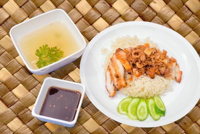 ข้าวมันไก่ย่าง