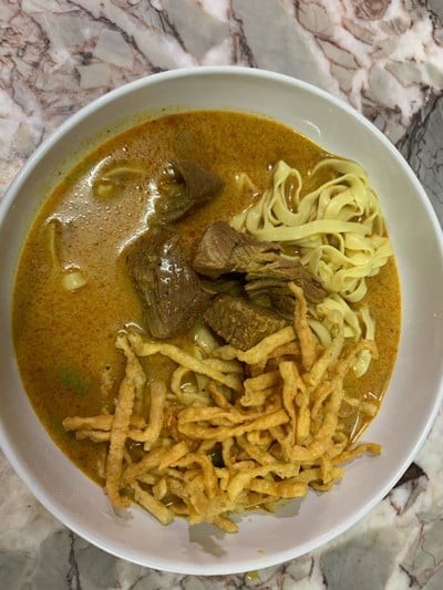 ข้าวซอยหมูตุ๋น