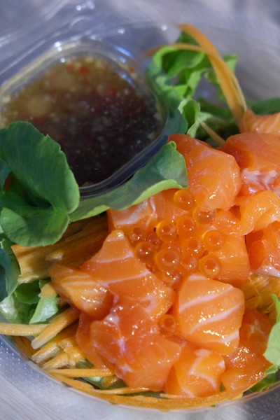 ยำแชลมอล ซีฟู้ด