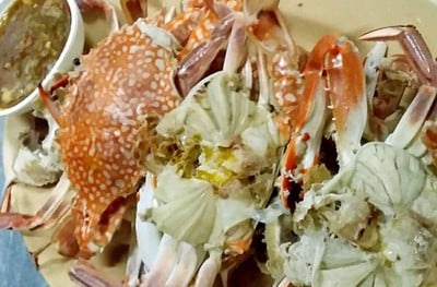 ปูม้าต้มน้ำจิ้มซีฟู้ด