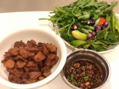 หมูทอดปลาร้า