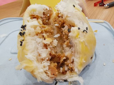 พายขาหมูพะโล้