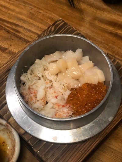 Kamameshi (kani, ikura, hotate)