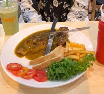 Maki Cafe