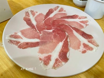 หมูสันคอสไลซ์