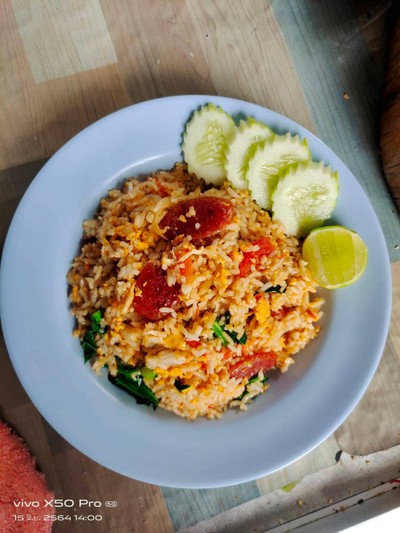 ข้าวผัดกุนเชียง