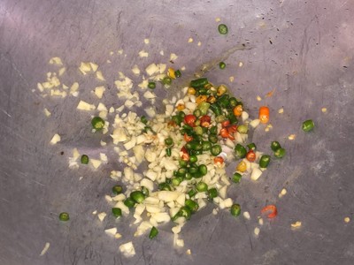 วิธีทำ เต้าหู้ทอดผัดไข่พริกกระเทียม