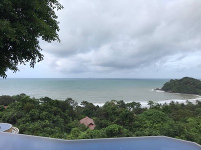 สระว่ายน้ำ/ชายหาด