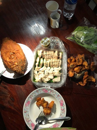 อาหาร หรือ เครื่องดื่ม