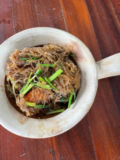 กุ้งอบวุ้นเส้น