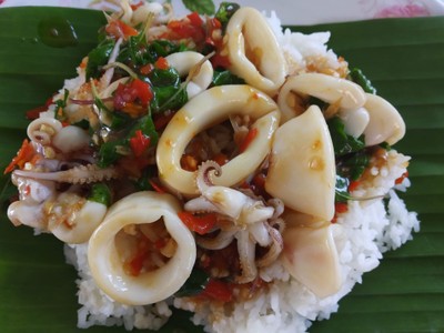 กะเพราหมึก