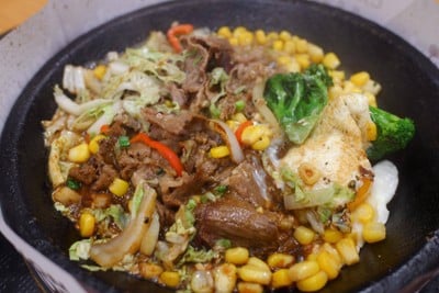 ข้าวเปบเปอร์เนื้อ