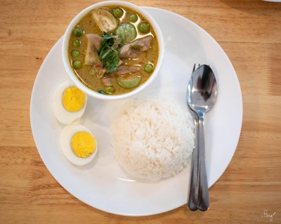 อาหาร หรือ เครื่องดื่ม