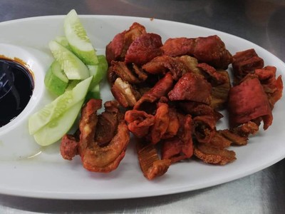 ไส้หมูพะโล้ทอด