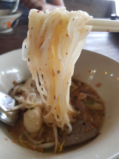 เล็กต้มยำ นำ้