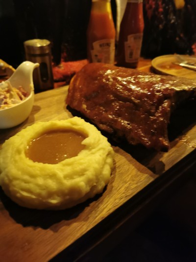 อาหาร หรือ เครื่องดื่ม