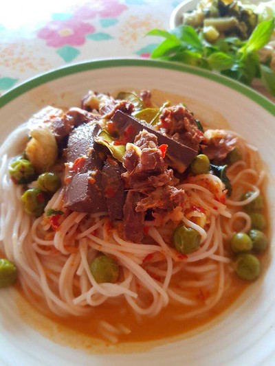 อาหาร หรือ เครื่องดื่ม