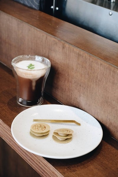 ขนมเบื้องคาวหวาน