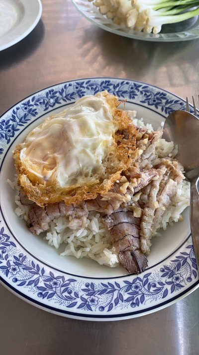 กั้งทอดกระเทียม