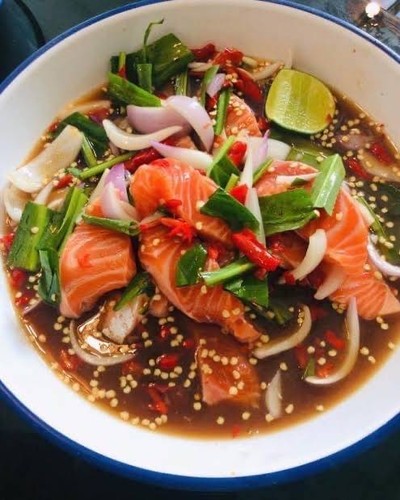 ยำแซลม่อน