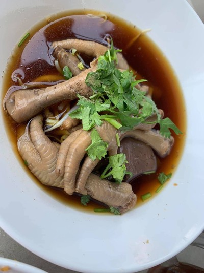 ก๋วยเตี๋ยวตีนไก่ล้วน ธรรมดา
