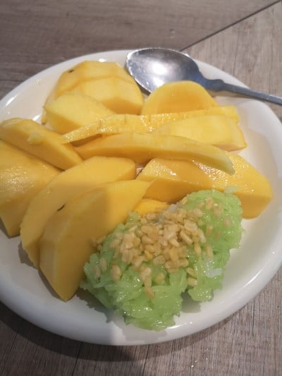 เมนูของร้าน มูน ละ มุน ข้าวเหนียวมะม่วง สวนหลวง ร.๙