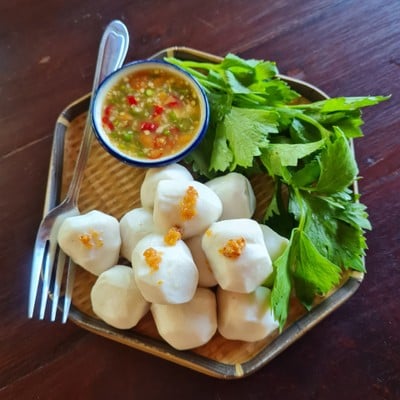 ลูกชิ้นปลาลวกจิ้ม