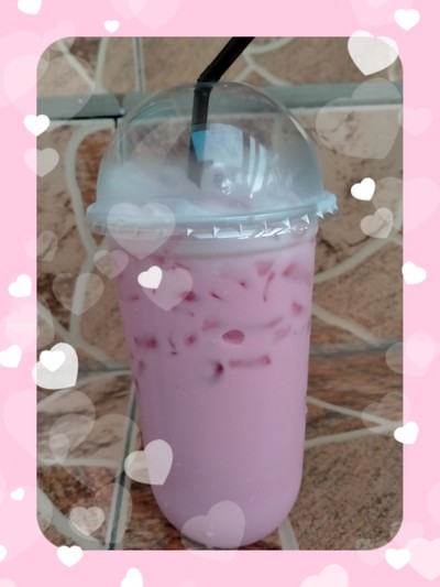 นมชมพูเย็น