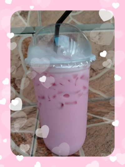 นมชมพูเย็น