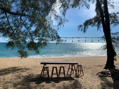 สระว่ายน้ำ/ชายหาด