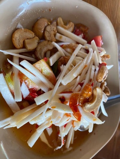 ส้มตำยอดมะพร้าว