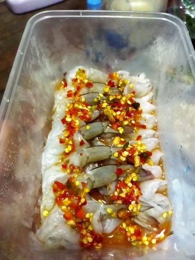 กุ้งแช่น้ำปลา