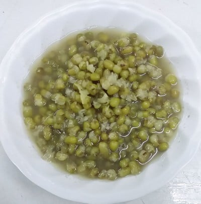 ถั่วเขียวต้มน้ำตาล