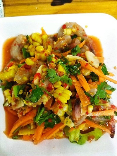 ยำกุ้งสดโพด