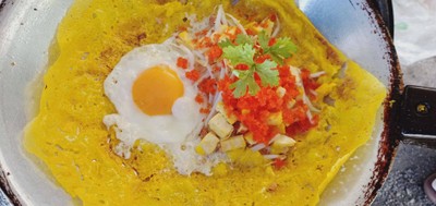 เบื้องญวนไข่ลาวา