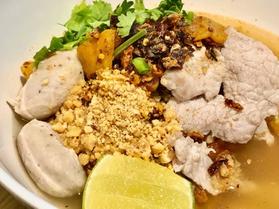 อาหาร หรือ เครื่องดื่ม