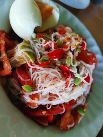 ตำขนมจีน