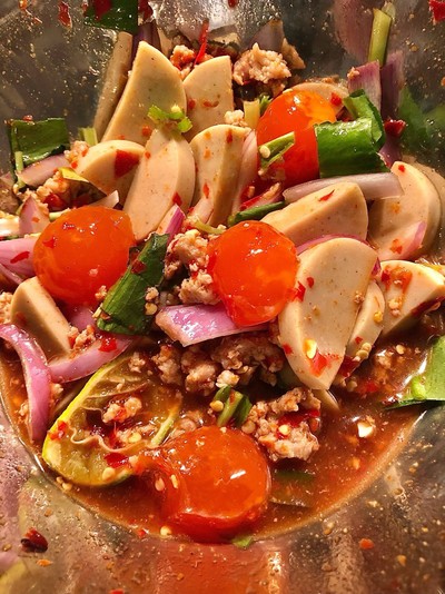 ยำหมูยอ+ไข่แดง+หมูสับ