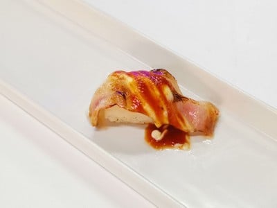 ซูชิเบคอนเบิร์นไฟซอสบาร์บีคิว