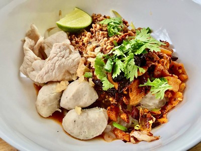 ก๋วยเตี๋ยวต้มยำหมู+น้ำพริกกากหมู